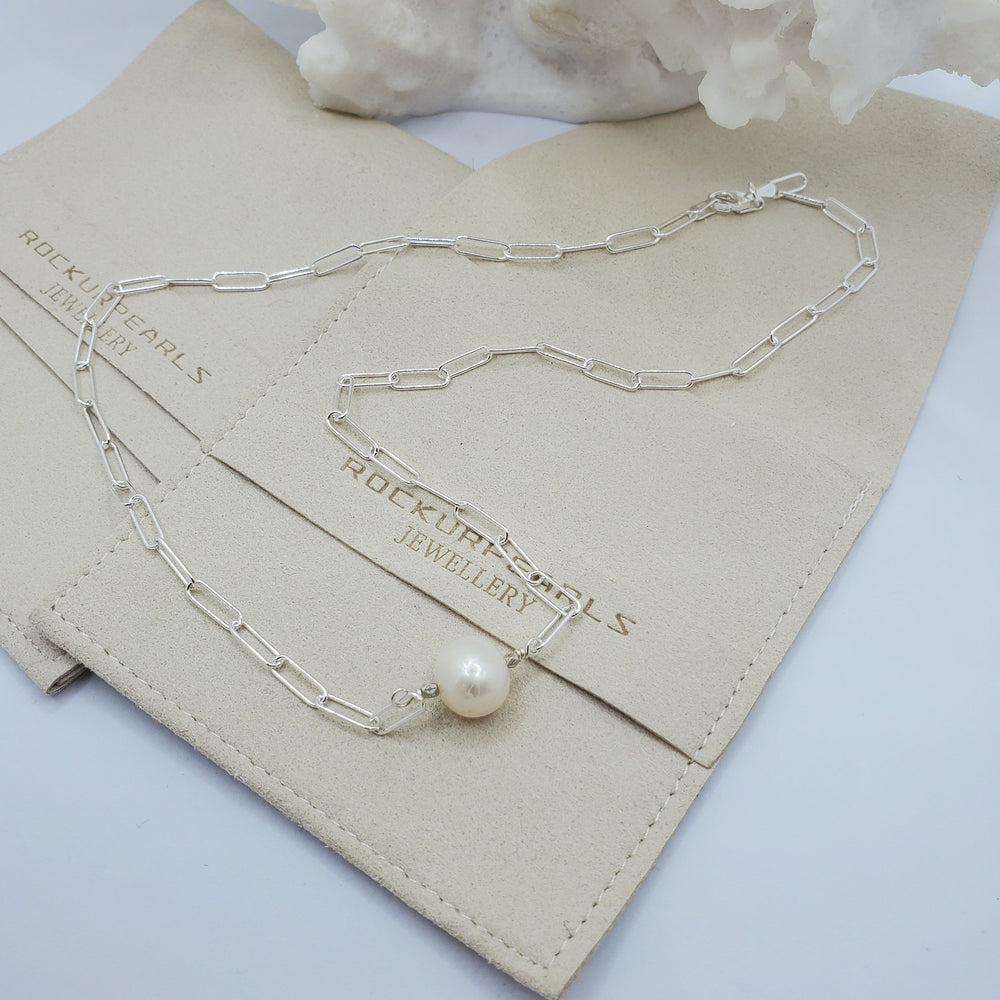 
            
                Load image into Gallery viewer, Goddess Paper Link Necklace |  Freshwater Pearl | 18k Gold Vermeil |  Sterling Silver
            
        