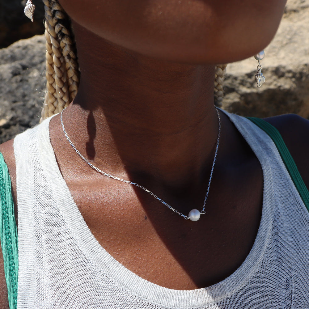 Farra Necklace |  Freshwater pearl | Gold | Silver