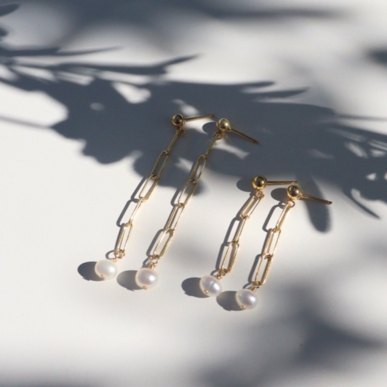 
            
                Load image into Gallery viewer, Goddess Paper Link Earrings |  Freshwater Pearl | 18k Gold Vermeil |  Sterling Silver
            
        